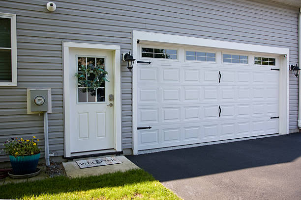 24/7 Emergency Garage Door Panel Replacement experts in Montgomery, AL